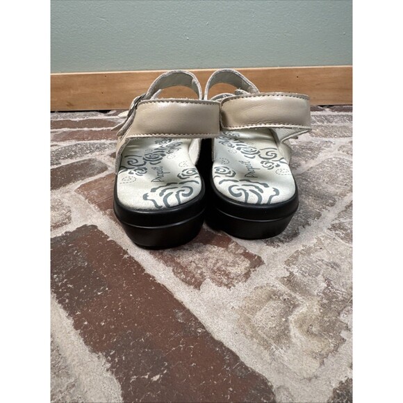 Propet Comfort Sandals 8 S(4A)‎ Slim Cushion Breeze Walker W0001 Light Beige - Picture 5 of 8
